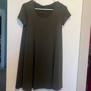 Hunter Green Pink Rose Short Sleeve Dress